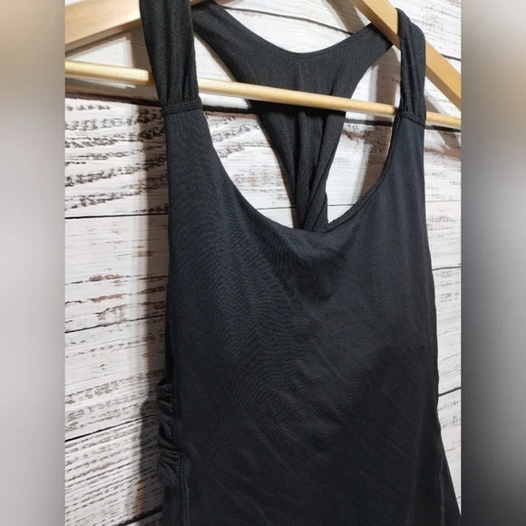 Lululemon Twist Back Tank in Black size 6 Performance Athletic - Picture 2 of 6